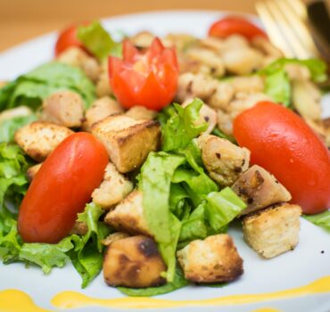 Salad (Mixed/Ceaser/Nicoise)