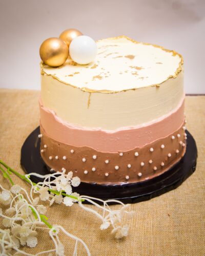 8 inch buttercream cake